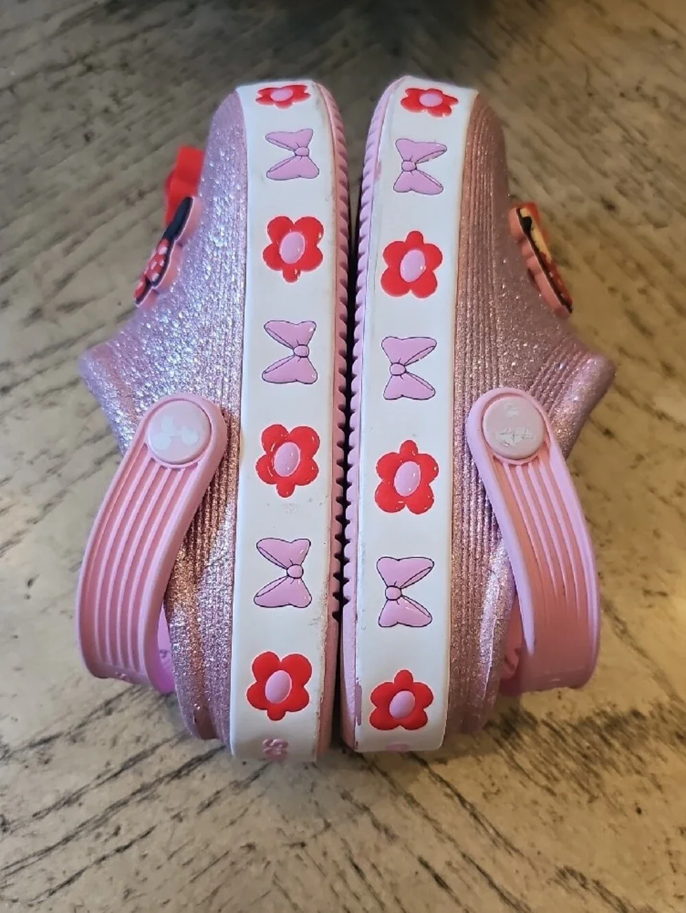 CROCS Glitter Pink Minnie Mouse Clogs with Flower Charms Light Up Size 11